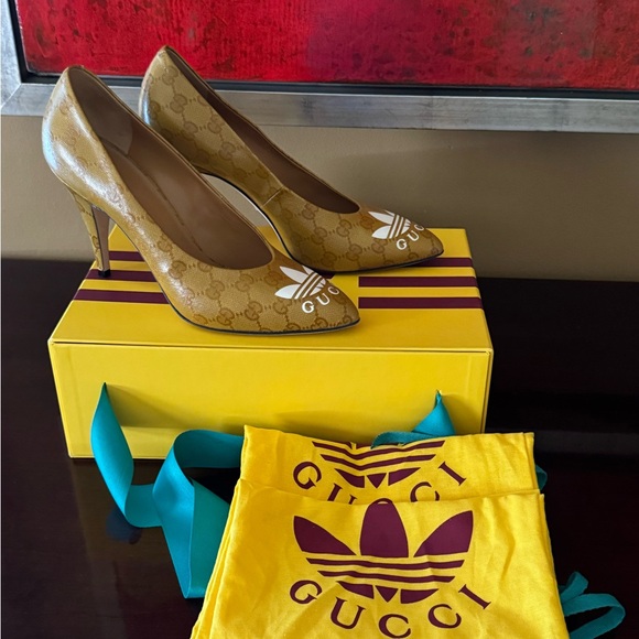 Gucci GG Monogram Pump - Picture 10 of 10